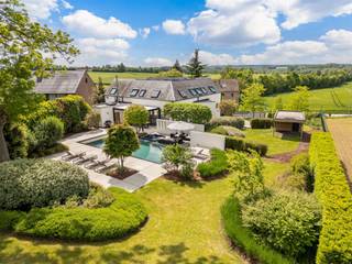 Imaginez-vous à l'étranger, mais profitez de tout le luxe dans votre propre pays.Cette villa unique, située dans le quartier pittoresque de...
