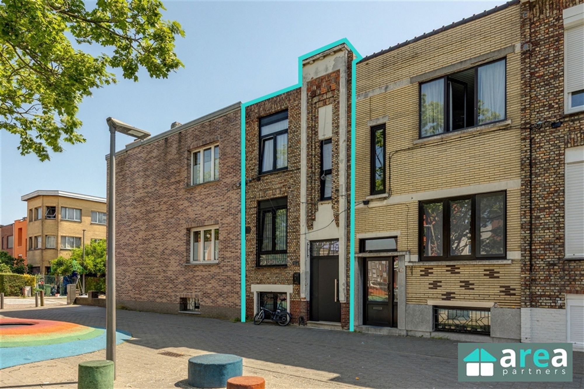 Gerenoveerde energiezuinige woning met 4 slpk en tuin! - foto 1