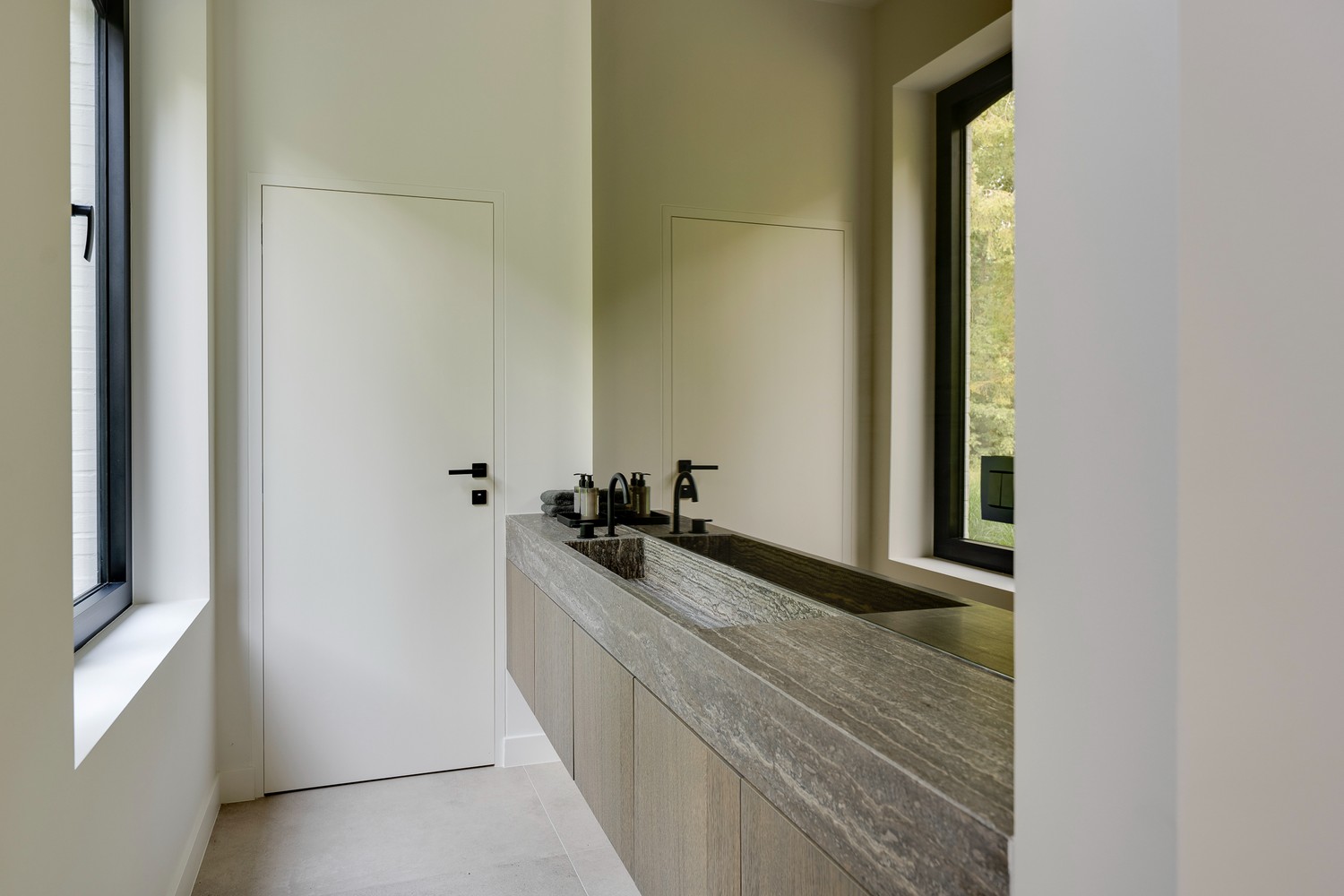 House for sale in Brasschaat with 5 bedrooms - photo 4