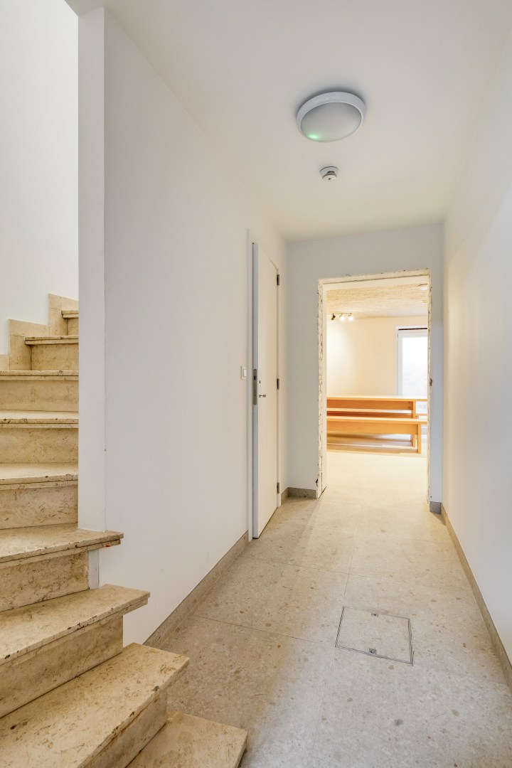Volledig gerenoveerde studentenkamer in residentie met 15 studentenkamers en een 1slaapkamer appartement in hartje Leuven - EPC label A! - foto 4