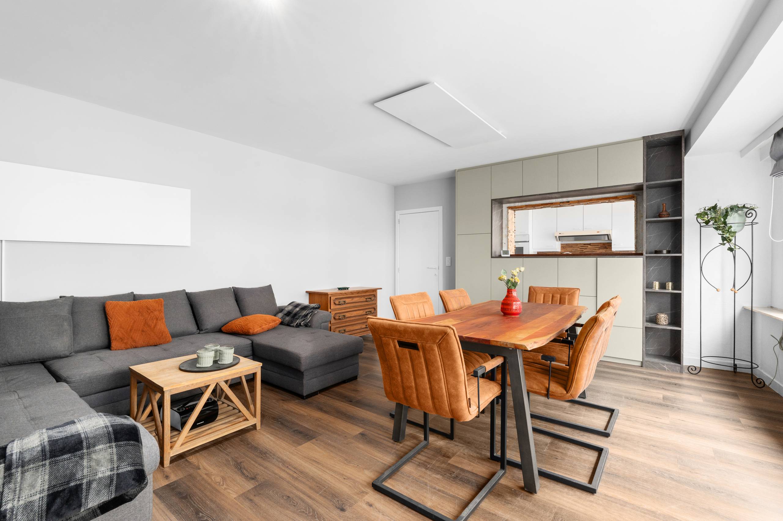 Appartement nabij Zeedijk in Mariakerke - foto 2