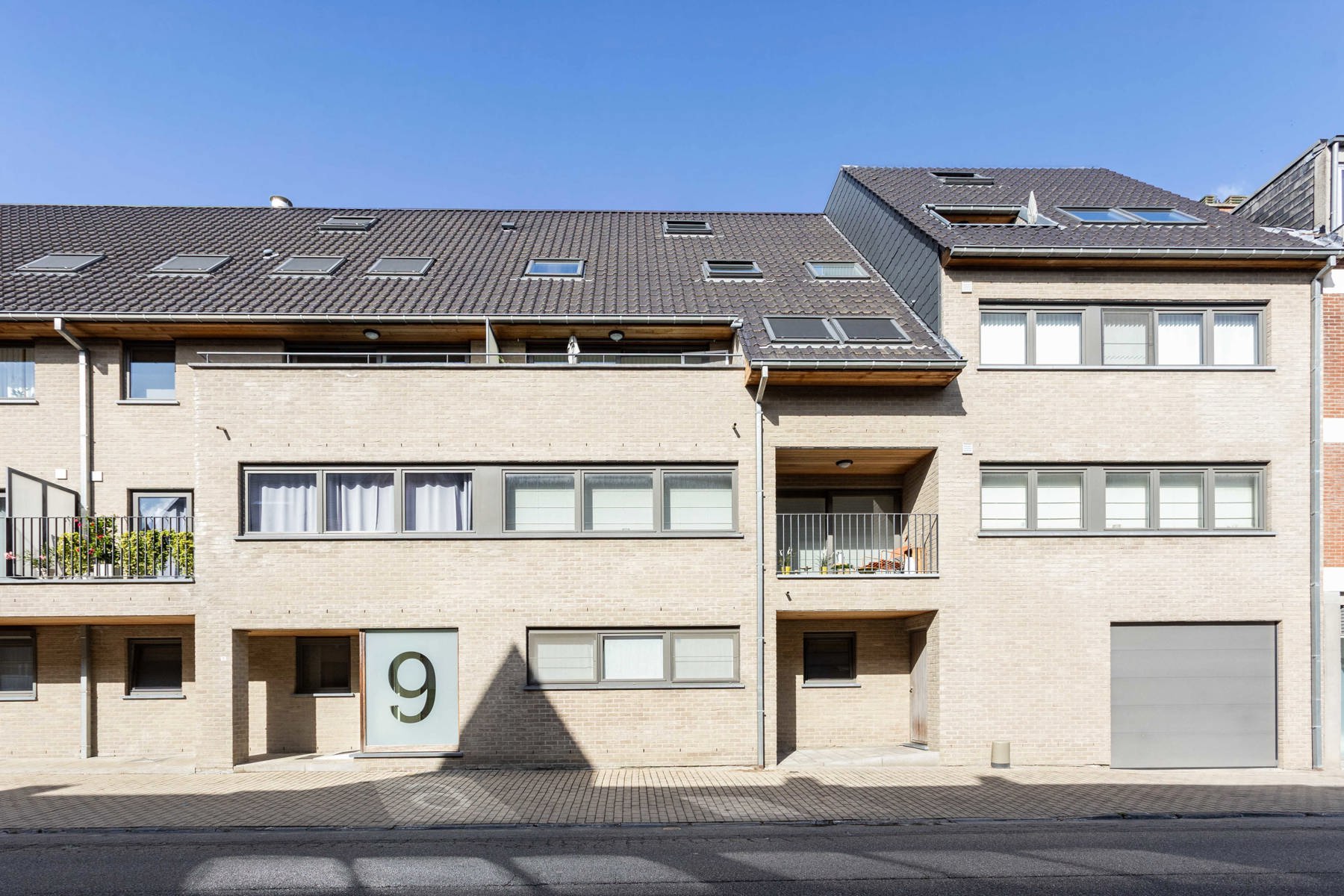 Recent appartement met twee slaapkamers - foto 1