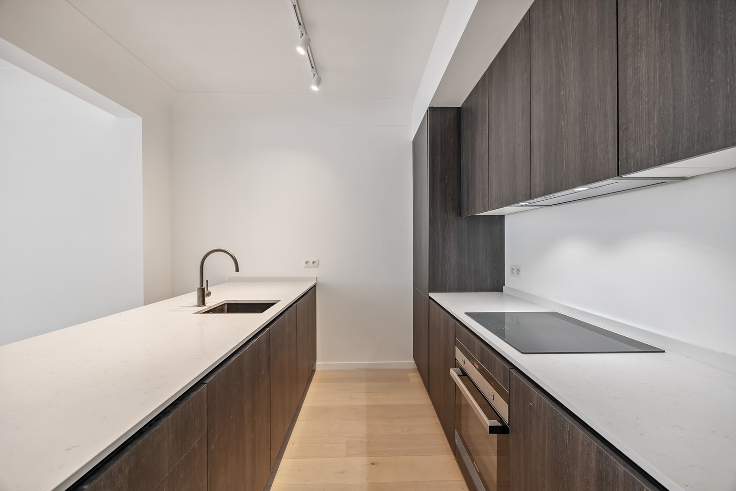 Gelijkvloers pareltje ±140m² met stadstuin en terras in hartje Antwerpen – Gerenoveerd in 2025 - photo 4