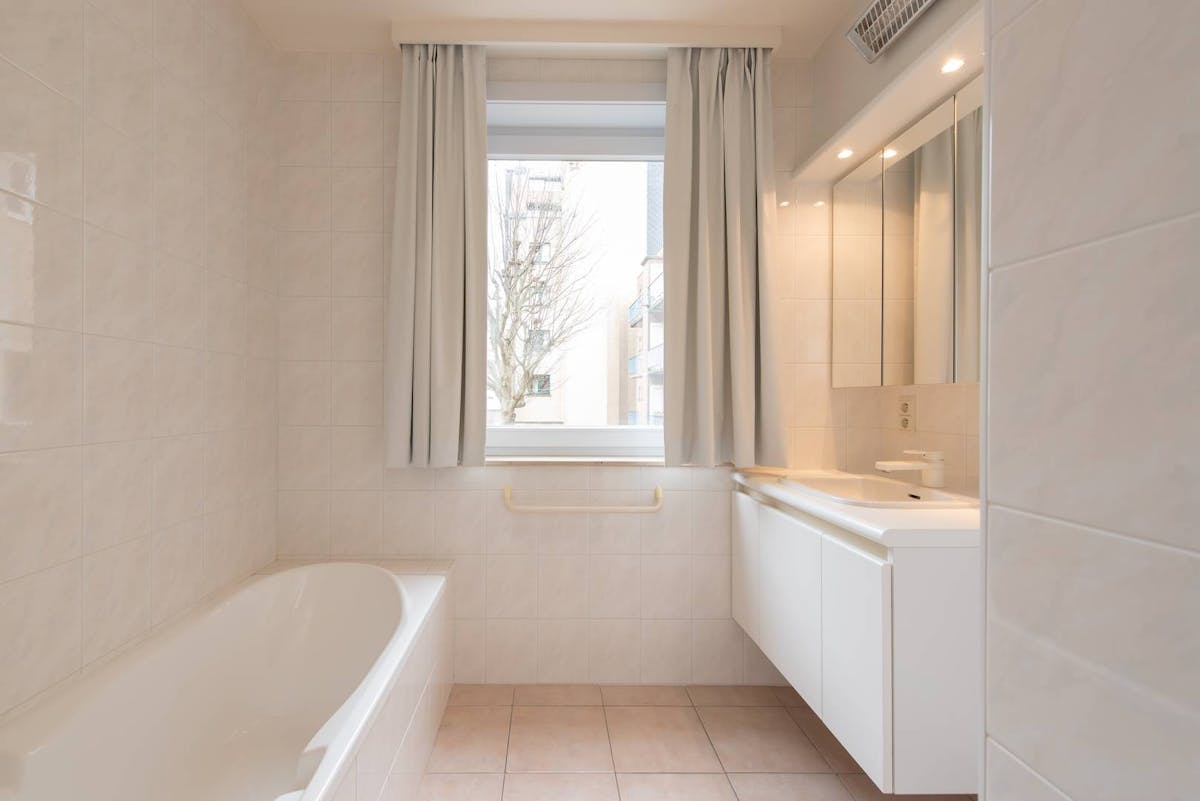 Ruim appartement met twee slaapkamers en Zuid gericht terras - foto 5