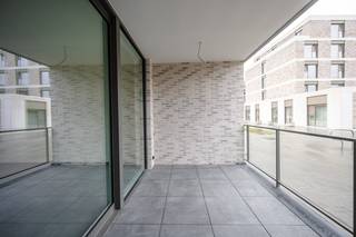 <p>Prachtig gelijkvloersappartement te huur in centrum Lommel: </p><ul><li>Indeling: inkomhal, berging/wasplaats, apart toilet, badkamer, slaapkamer 1, keuken, woonkamer, terras vooraan, slaapkamer 2, terras achteraan</li><li>Gelijkvloersappartement</li><li>Zeer energiezuinig EPC: A</li><li>Mooie en ruime indeling</li><li>2 ruime terrassen </li><li>Zonnepanelen en vloerverwarming</li><li>Gemeenschappelijke kosten inbegrepen</li><li>Beschikbaar vanaf 01/10/2026</li></ul>