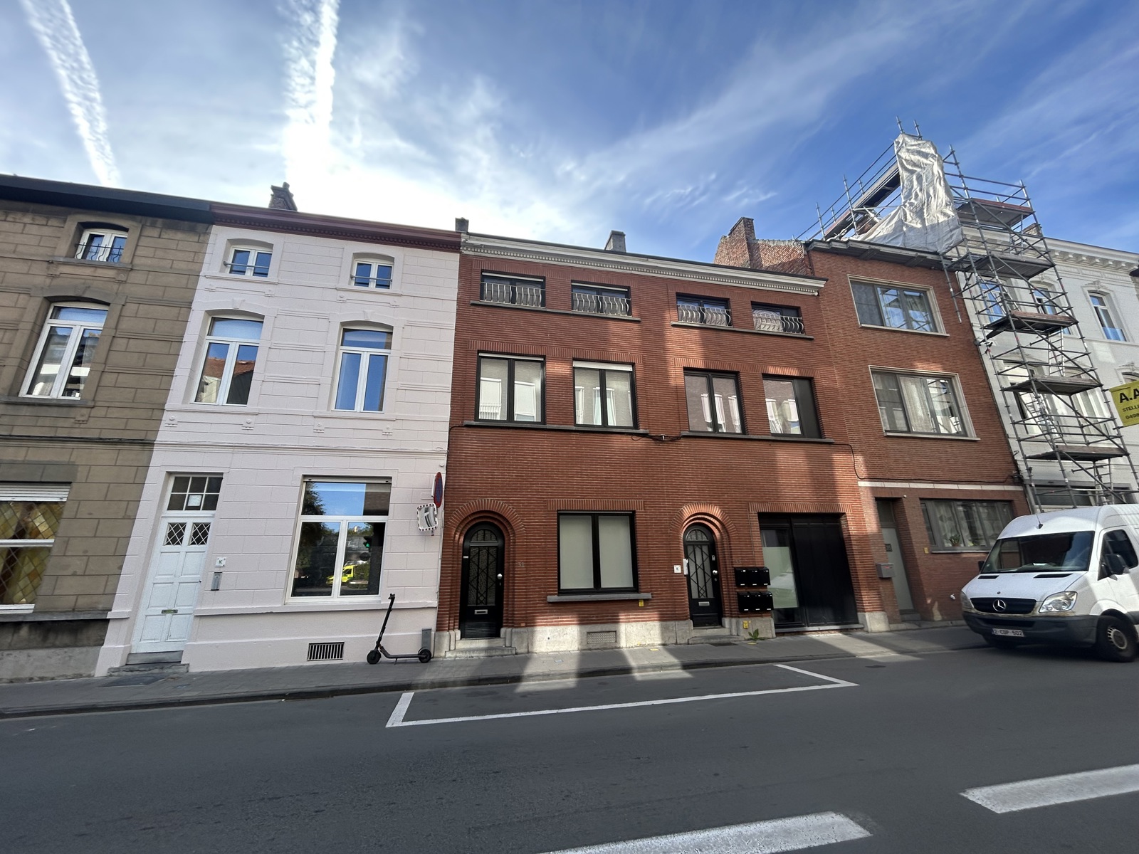 Prachtige woning met grote tuin - foto 1