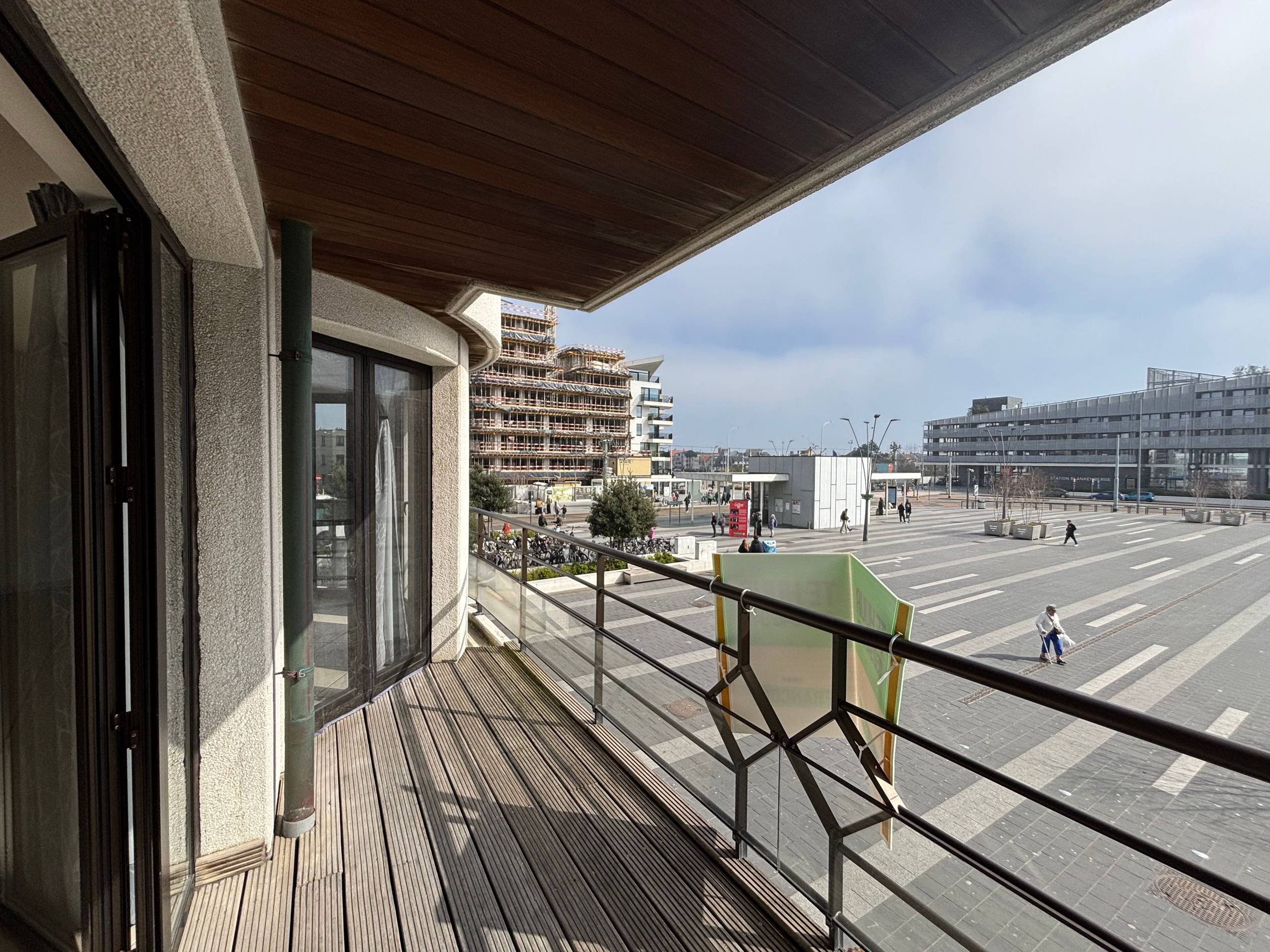 Uiterst centraal gelegen drieslaapkamerappartement te Blankenberge - foto 4