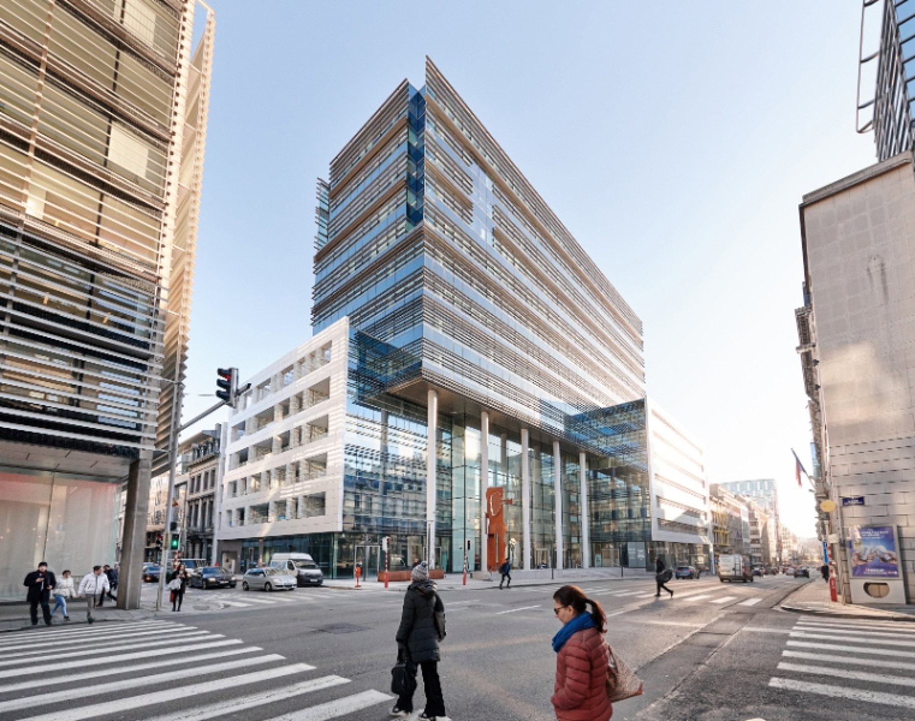 Nieuw kantoorgebouw te huur - foto 1