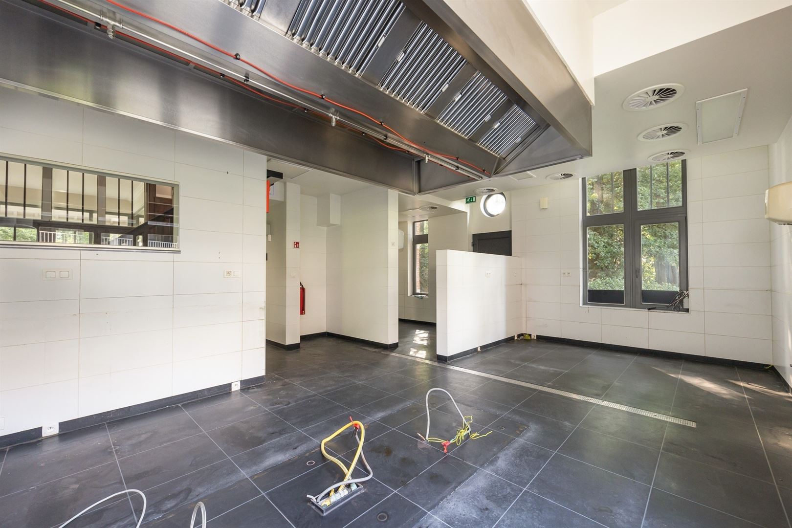 Villa Ullens. Het prachtig gerenoveerde kasteel in hartje Schoten - foto 5