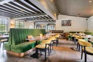 This unique hospitality property in Oostduinkerke is a rare opportunity to buy a fully equipped restaurant and home.The building was...
