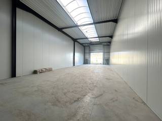 Zeer goed gelegen businesspark met verschillende oppervlaktes te huur, ideaal bereikbaar: slechts 15 minuten van de E17, 15 minuten van de A12 en...