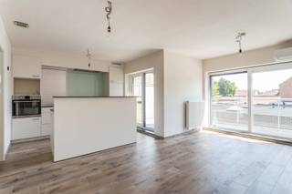 Zwevegem: modern appartement in een kleinschalige residentie gebouwd in 2015Dit lichtrijk appartement is gelegen in het centrum van Zwevegem. Met...