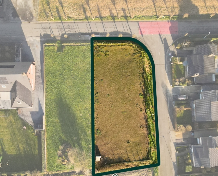 Prachtig lot bouwgrond voor 1 grote villa of via verkavelingsaanvraag 2 loten - photo 4