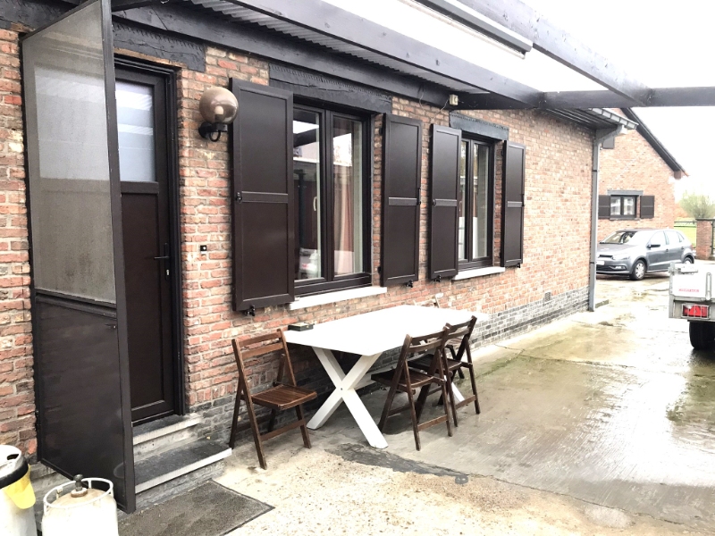 Te Grembergen : Woonst met terras en tuin - EN bijgebouw met garage- ruime parking in doodlopende straat nabij de spoorweg - foto 3