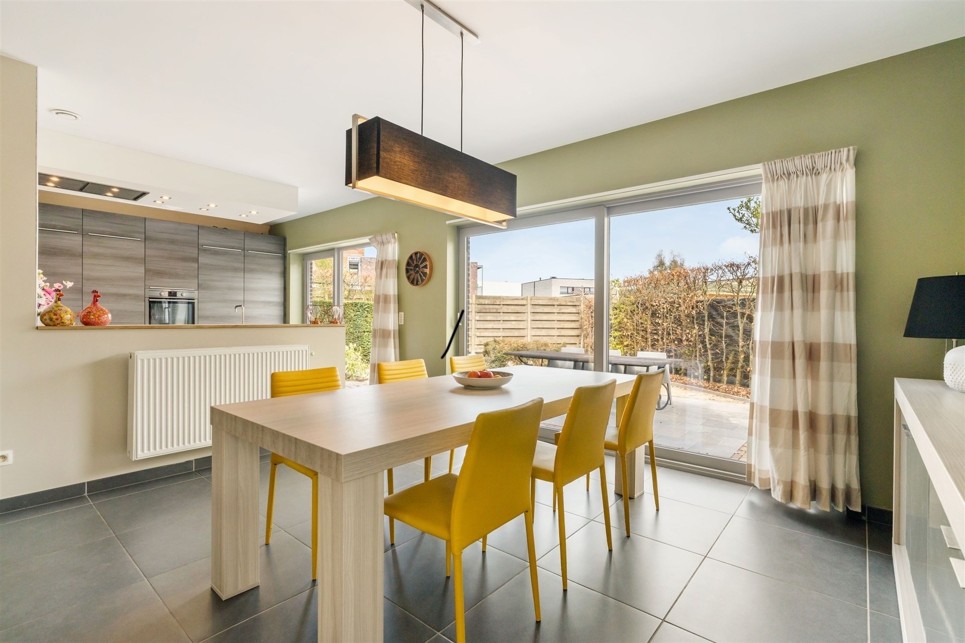 Recente gezinswoning met 3 slaapkamers en inpandige garage (BJ 2014) - foto 5