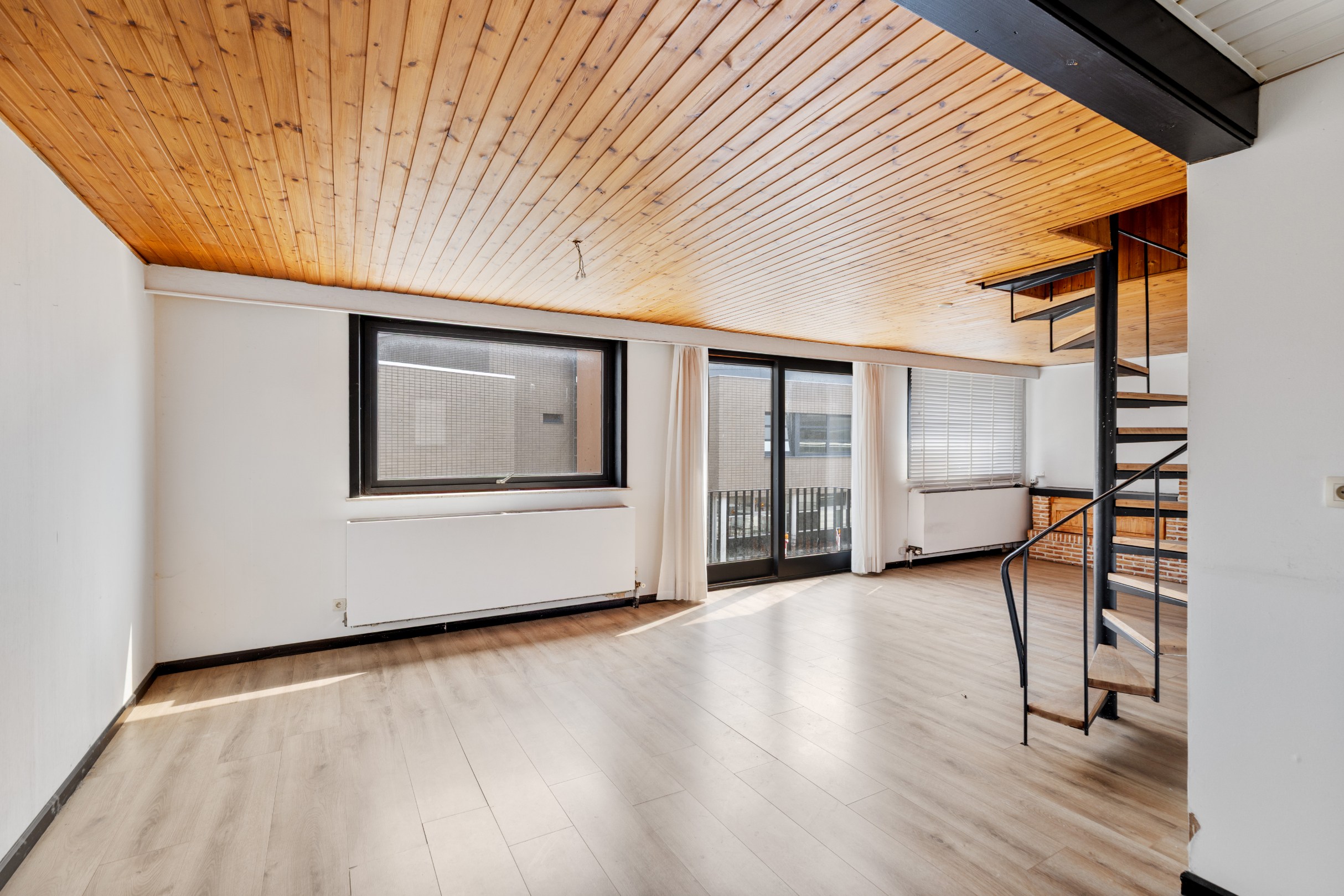 Ruime bel-etagewoning met 3 slaapkamers en garage! - foto 5