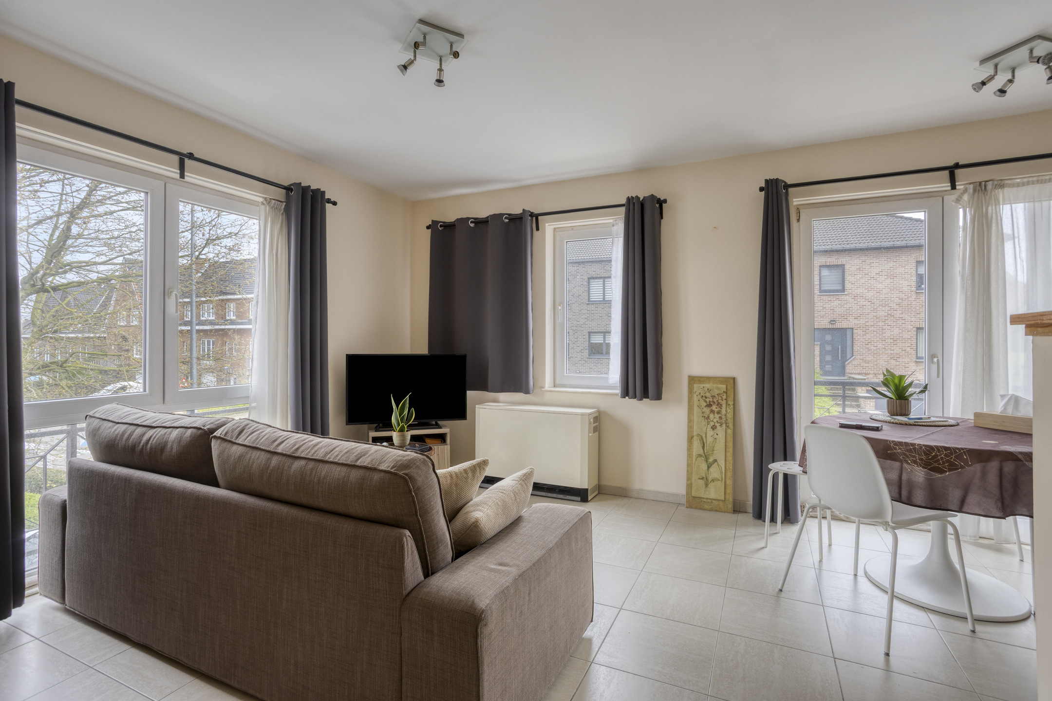 Appartement met 2 slaapkamers en garage in Buizingen - foto 5