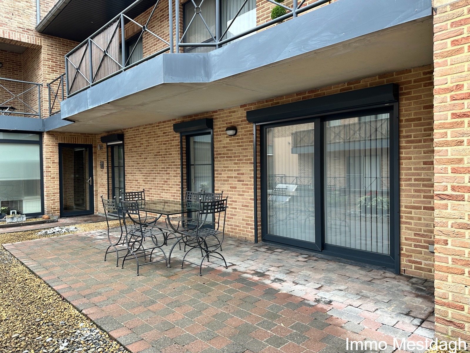 Goed onderhouden gelijksvloers appartement met terras in Schulen - foto 3