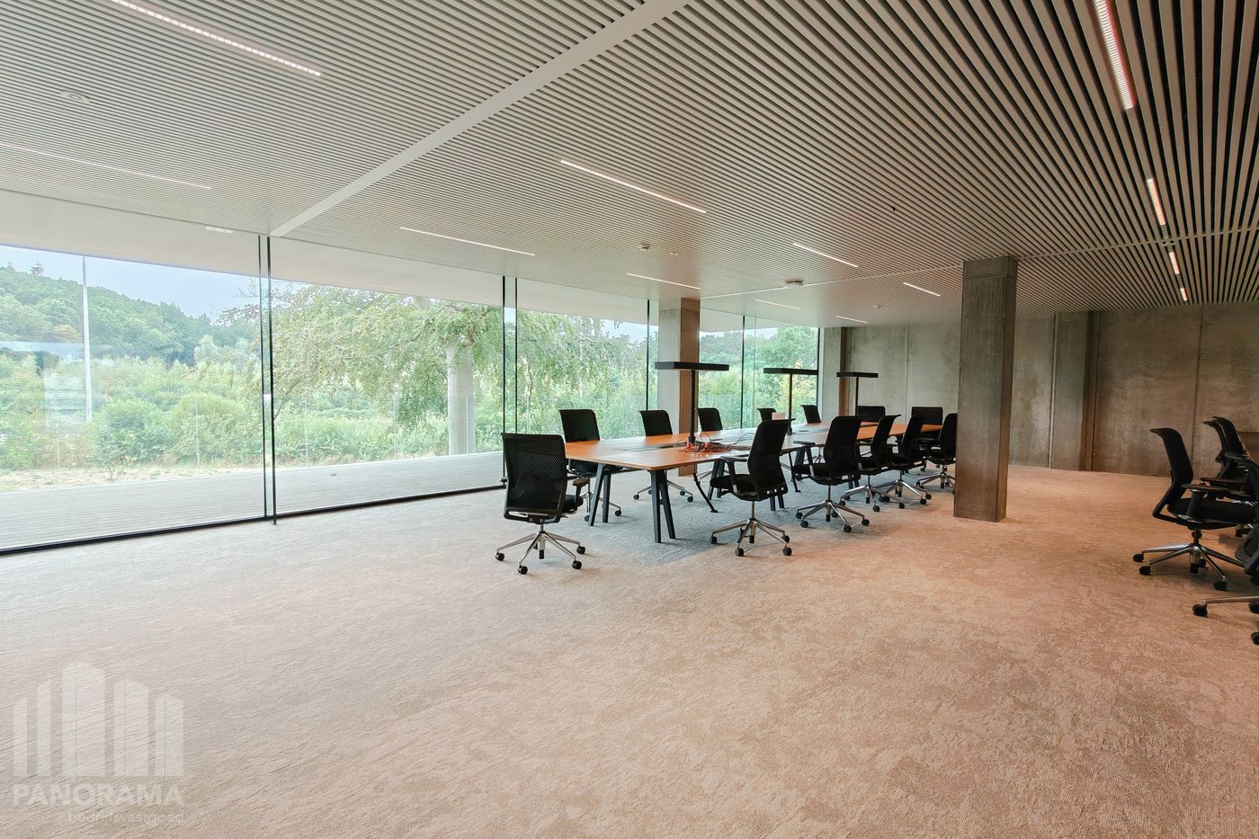 584 m² HIGH-END KANTOREN OP TOPLOCATIE LANGS DE E40 TE OOSTKAMP - foto 4