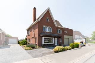 Ben jij opzoek naar een ruime woning met aanpalende loods? Lees dan snel verder, want wij hebben het perfecte aanbod! Centraal gelegen in Gits,...