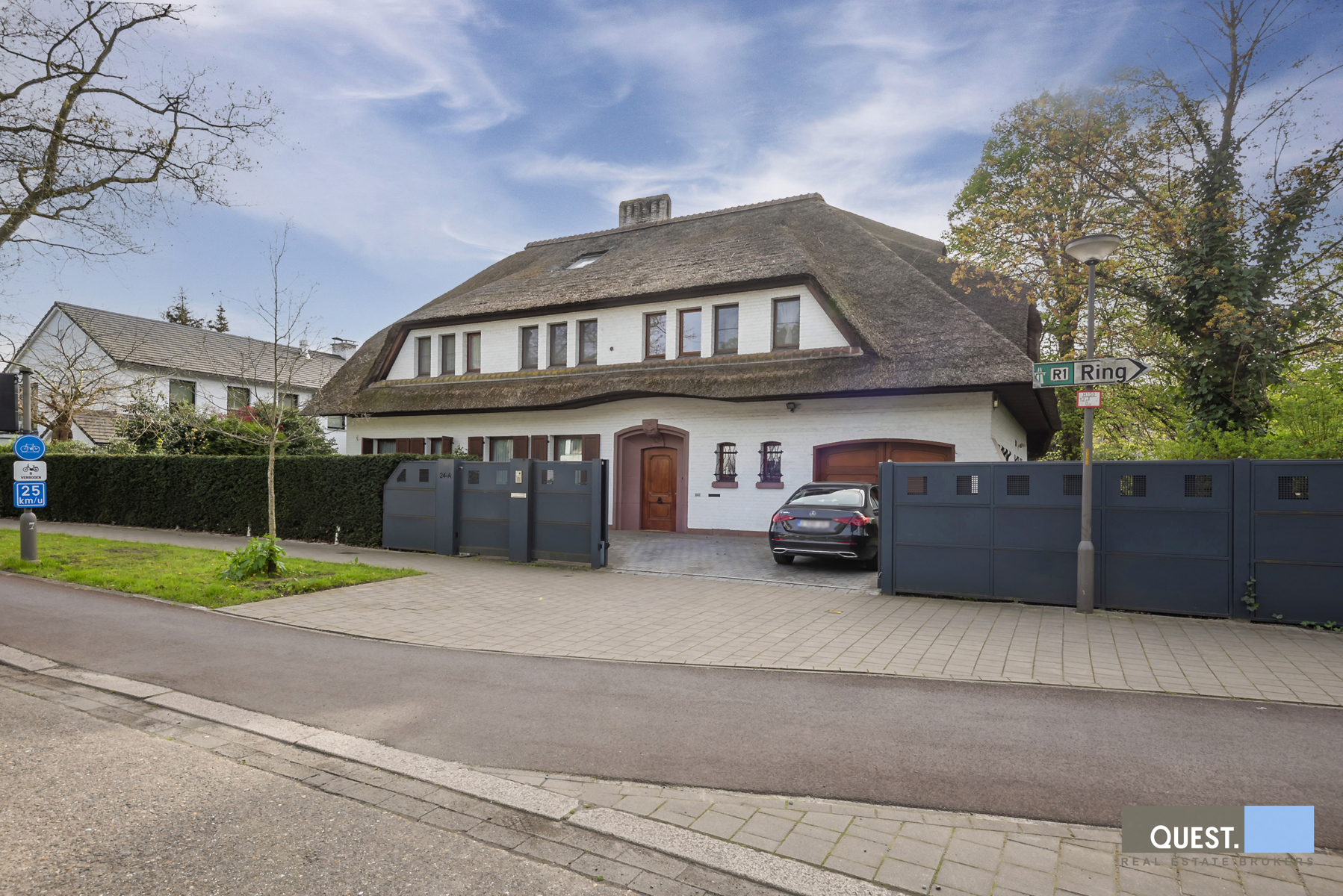 Ruime karaktervolle villa met mooie Zuid-Westtuin - foto 1
