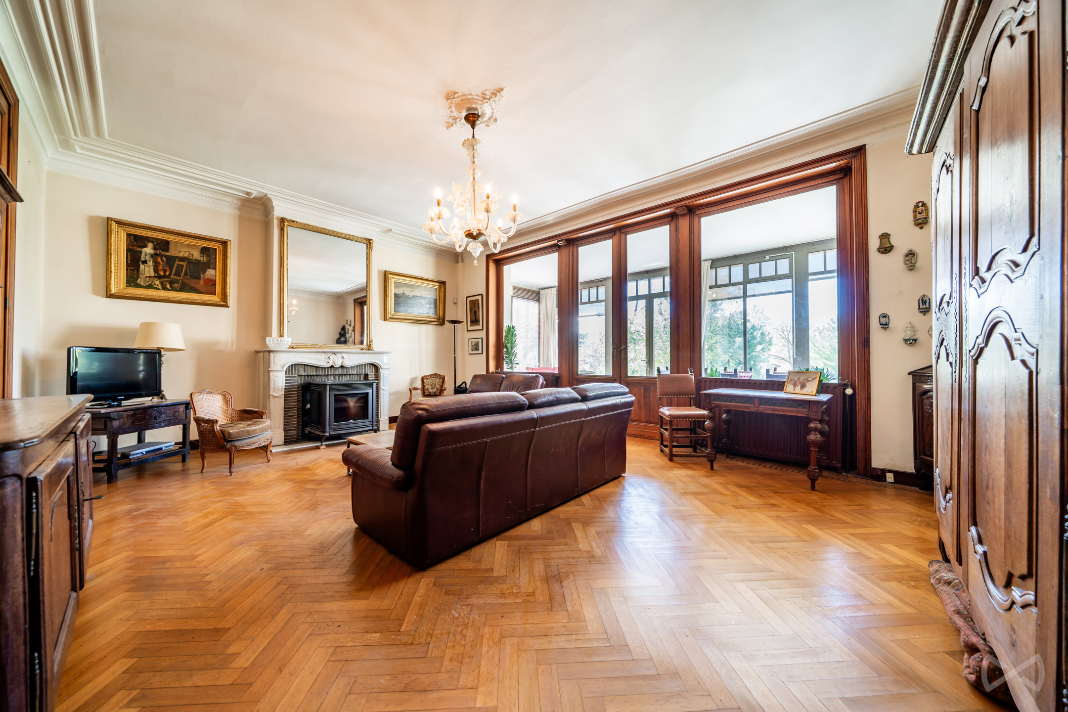 TERVUREN: Prachtige villa van ±311 m² met 5 slaapkamers en bureau op een perceel van 1.250 m - foto 4