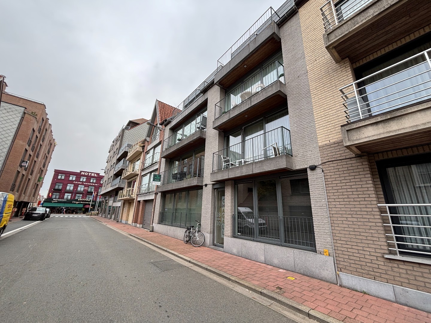 Apartment for rent in Knokke with 3 bedrooms - photo 1