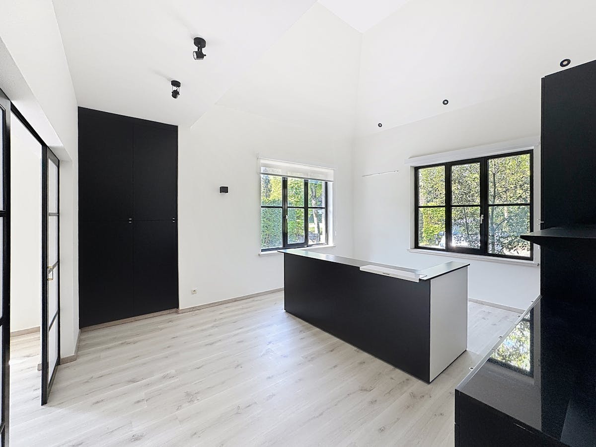 Kantoor/praktijk (ca. 100 m²) te huur in Aalter. - foto 2