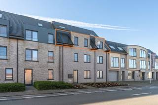 Dit ruim en Bijna-Energie-Neutrale (BEN) appartement met garage en terras situeert zich aan de stadsrand van de Boterstad Diksmuide.Het appartement...