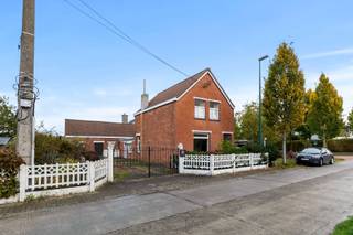 Uiterst rustige en aangename liggingVeel potentieelTuin met mogelijkhedenVlotte verbinding met station Maria-Aalter...