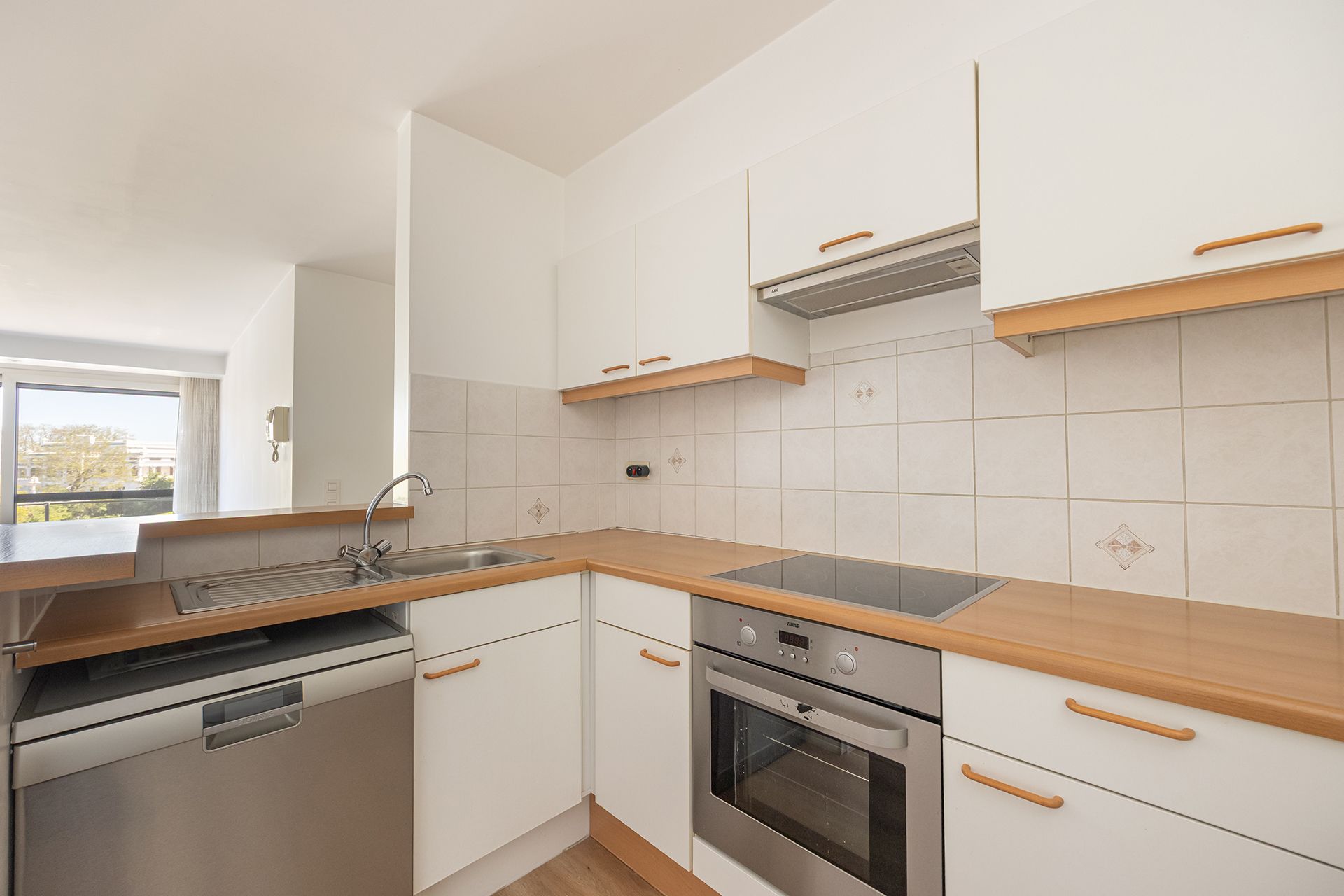 Lichtovergoten appartement met 2 terrassen en garagebox! - foto 5