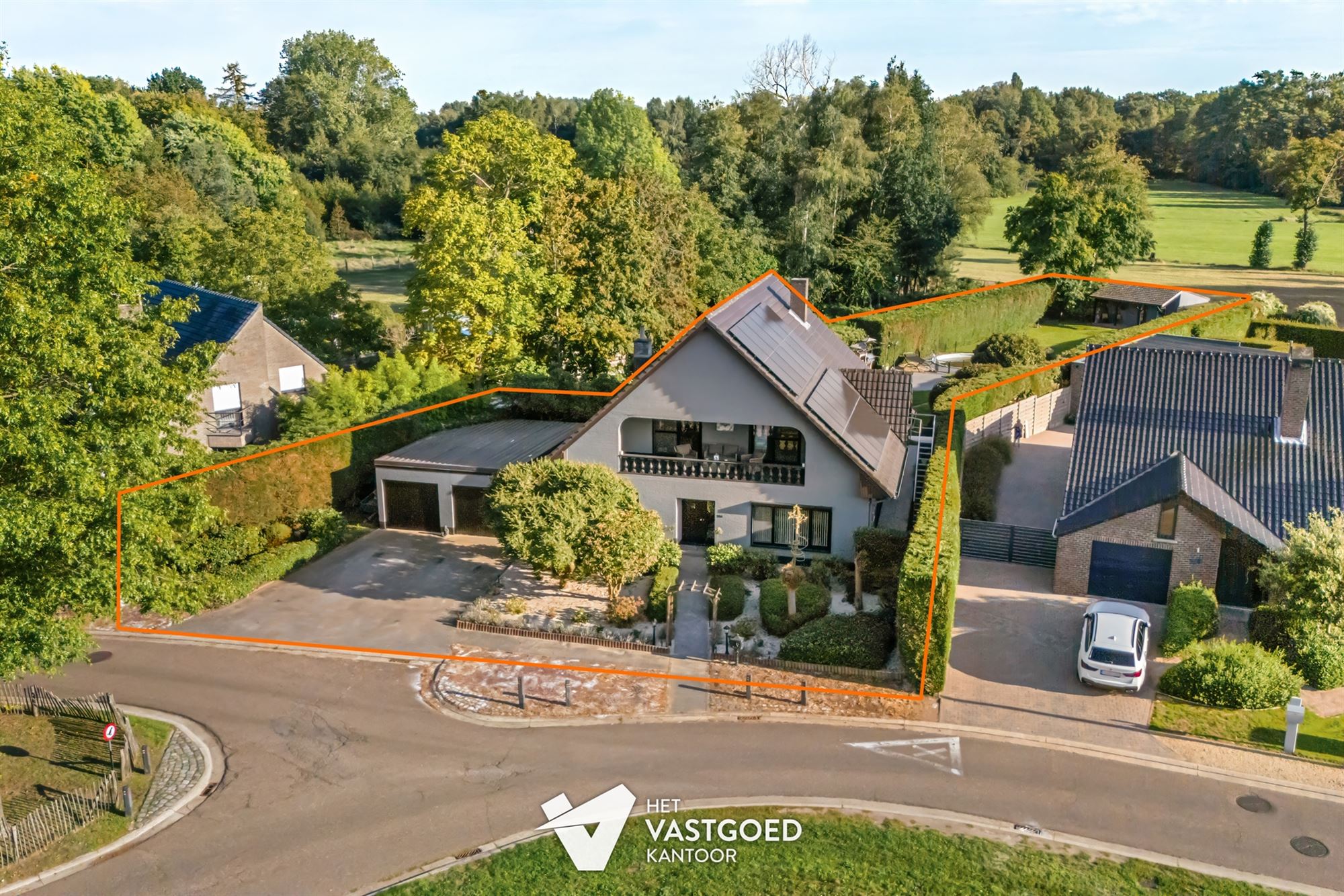 ZEER RUIME, GERENOVEERDE WONING OP TOP-LIGGING! - foto 1