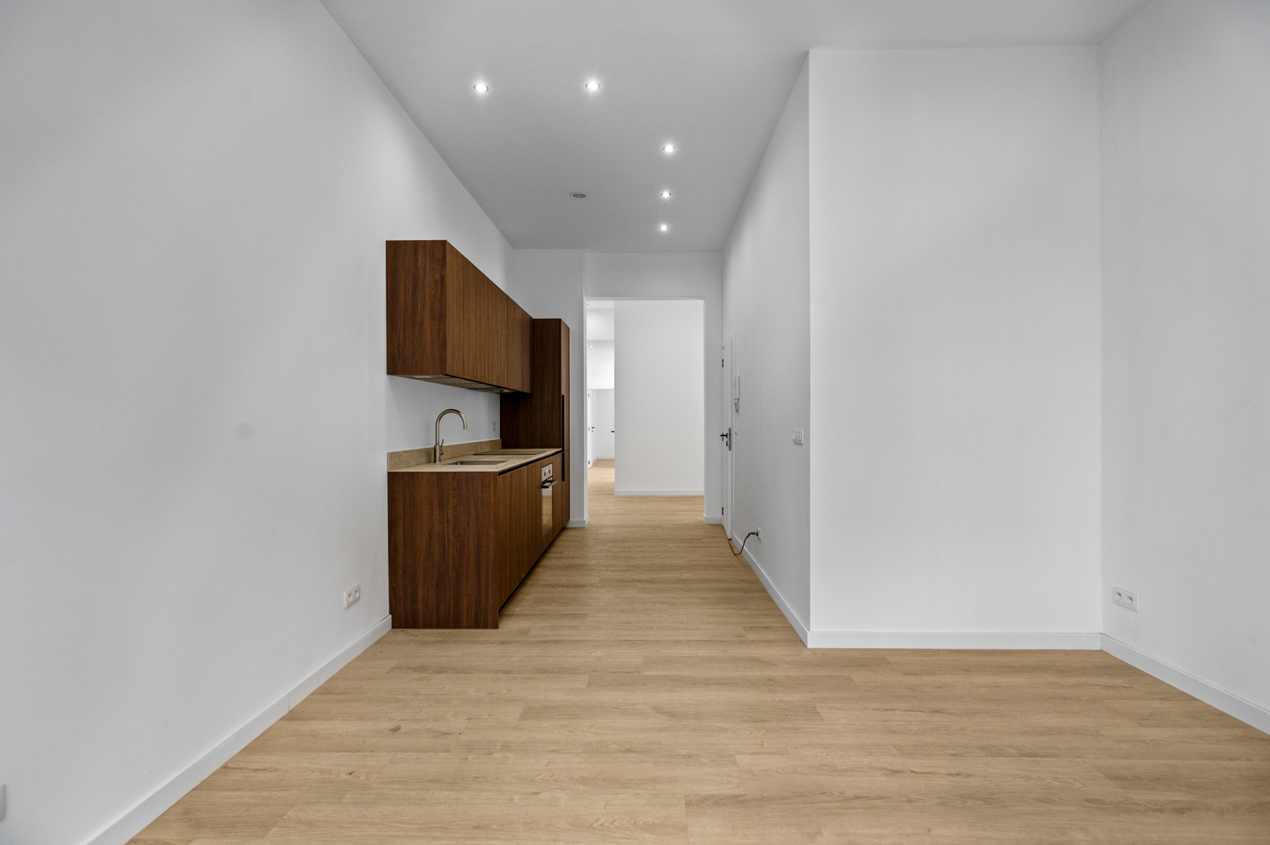 Stijlvol, gelijkvloers appartement – volledig vernieuwd!  - foto 3