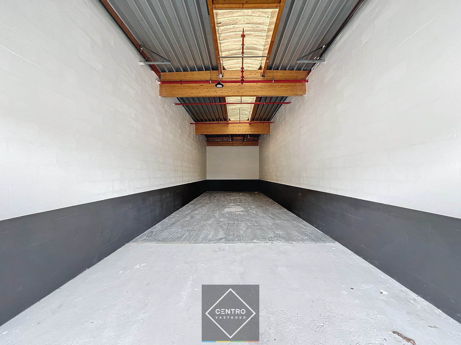 Instapklare loods voor OPSLAG te huur 91m² te Rumbeke (Roeselare). - photo 4