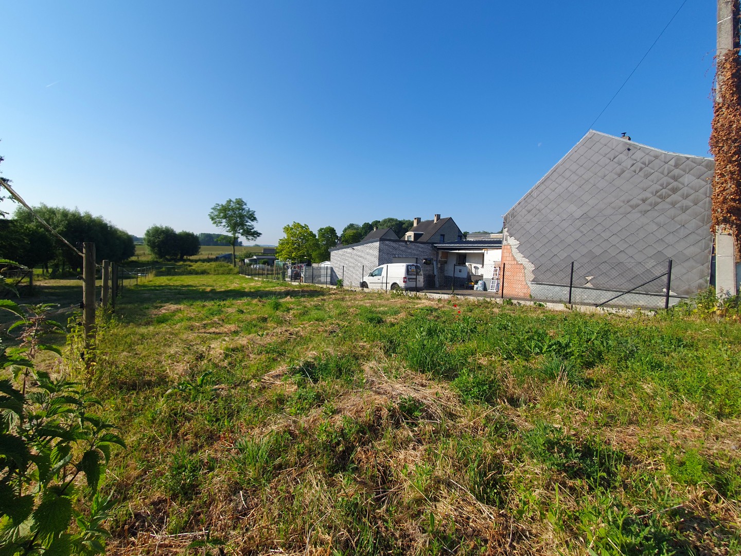 Te koop, prachtig gelegen bouwgrond op een uiterst rustige ligging op de grens van Galmaarden en Geraardsbergen - photo 2
