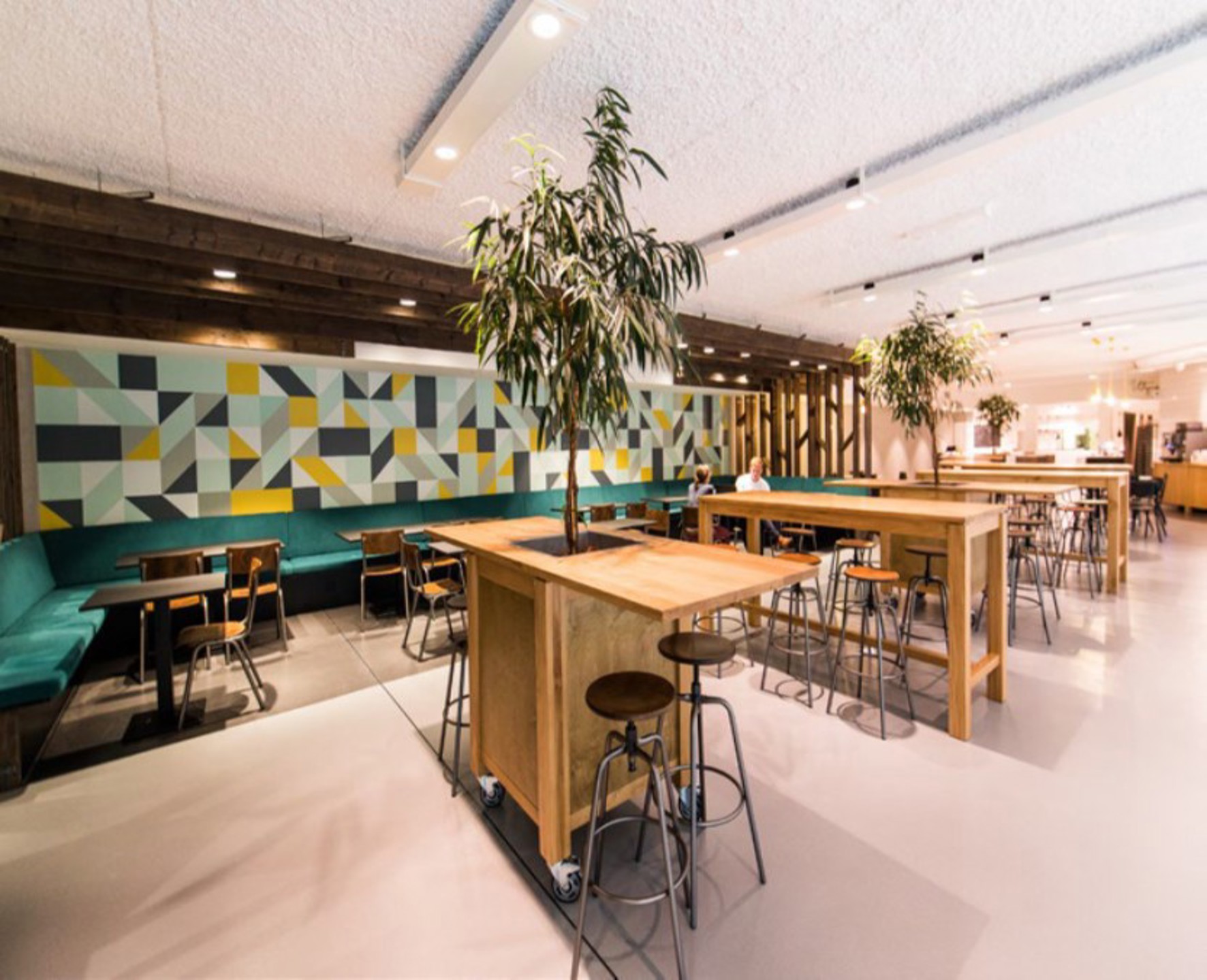 Kantoorruimtes in blok F&G op de 4de verdieping 1.577m² te huur - foto 5