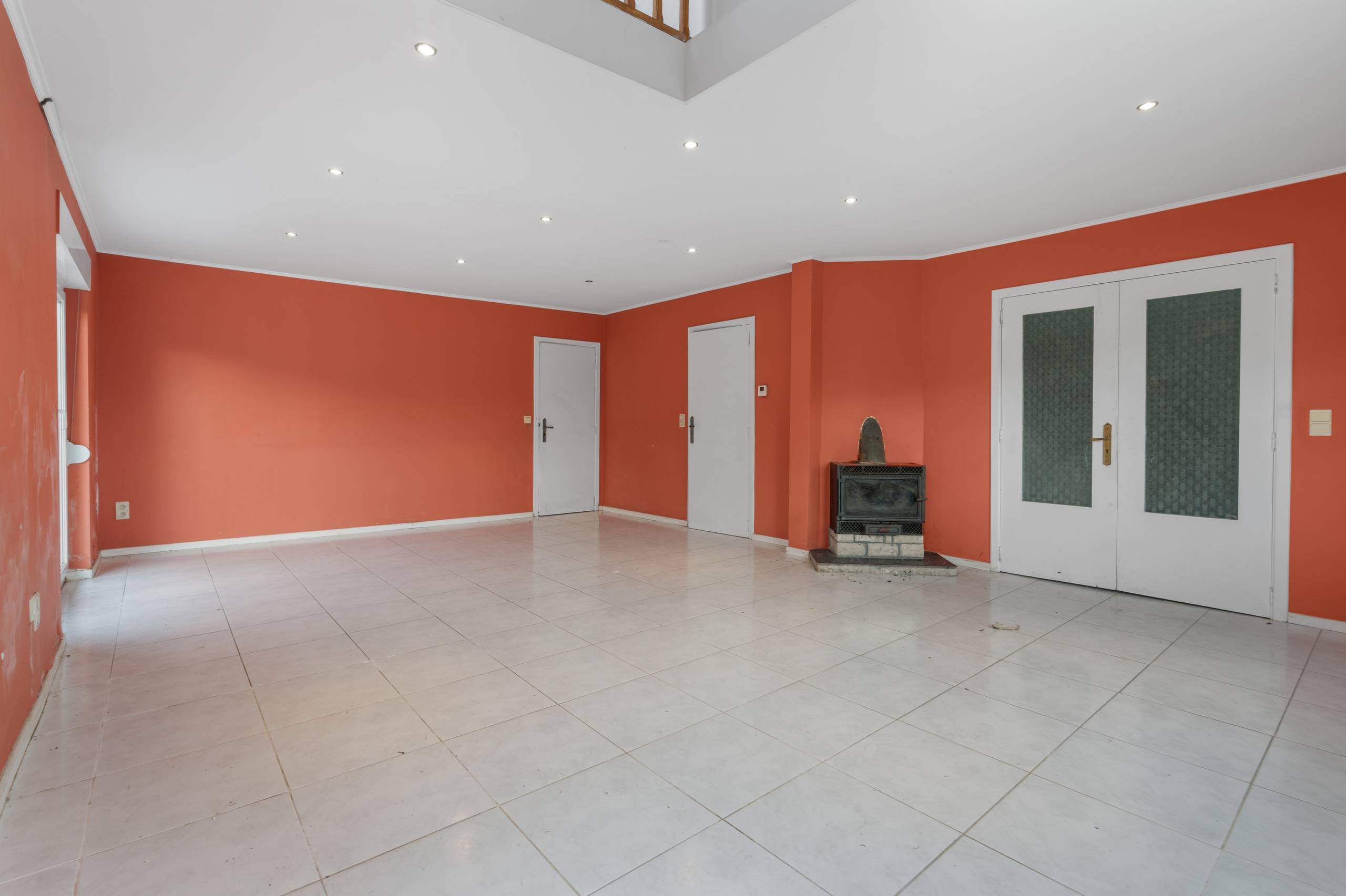 Ruime woning met potentieel in rustige residentiële wijk - foto 5