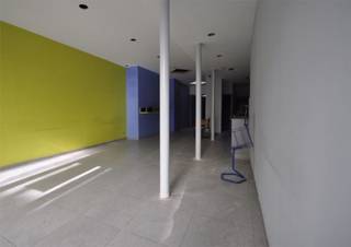 Mooie handelseigendom te huur, gelegen op een toplocatie te Oostende op de Adolf Buylstraat. 14Het pand heeft een oppervlakte van ca. 120 m² + 3...