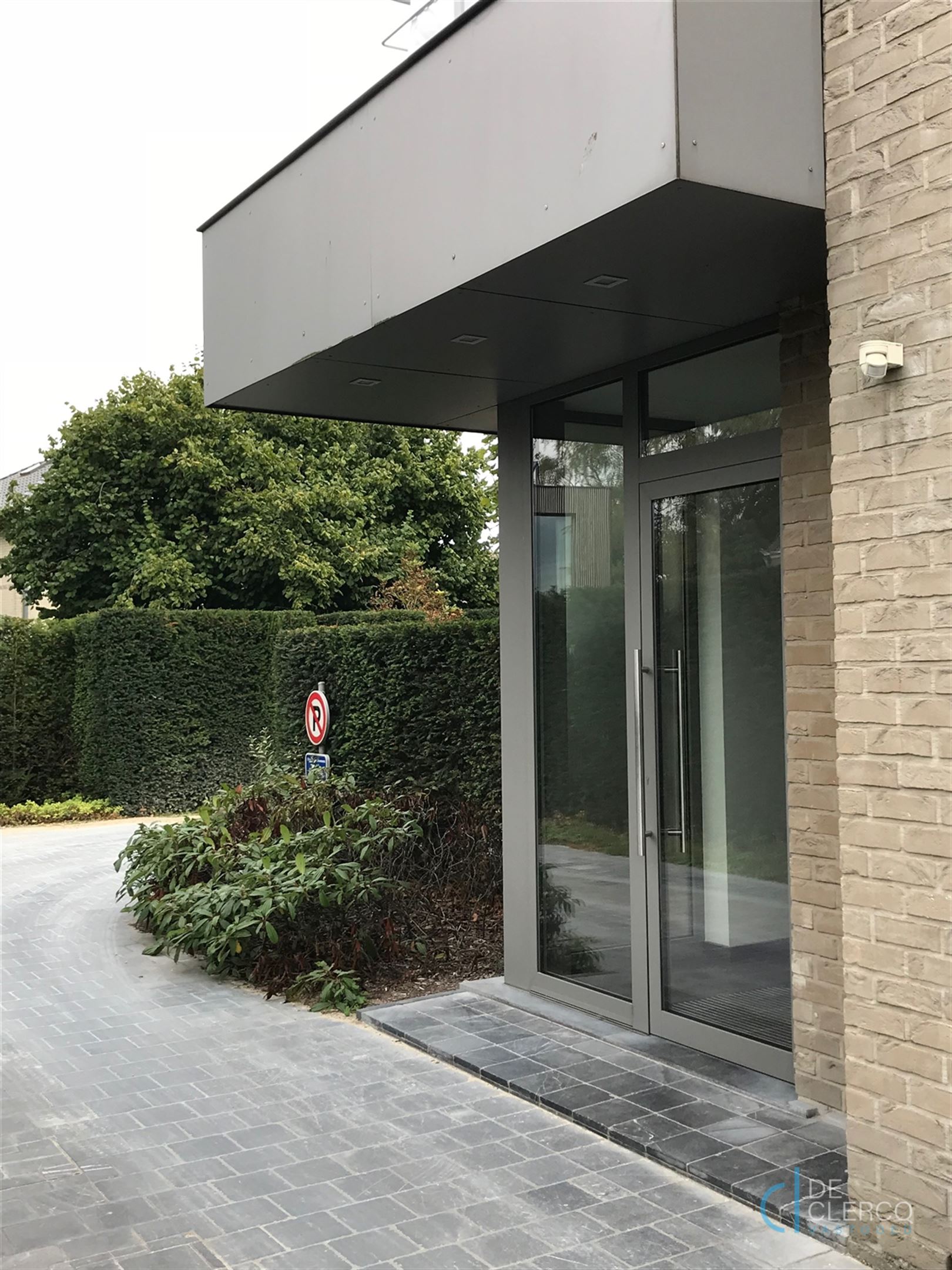 Mooi recent, luxueus en ruim appartement nabij Lochristi Dorp! - foto 2