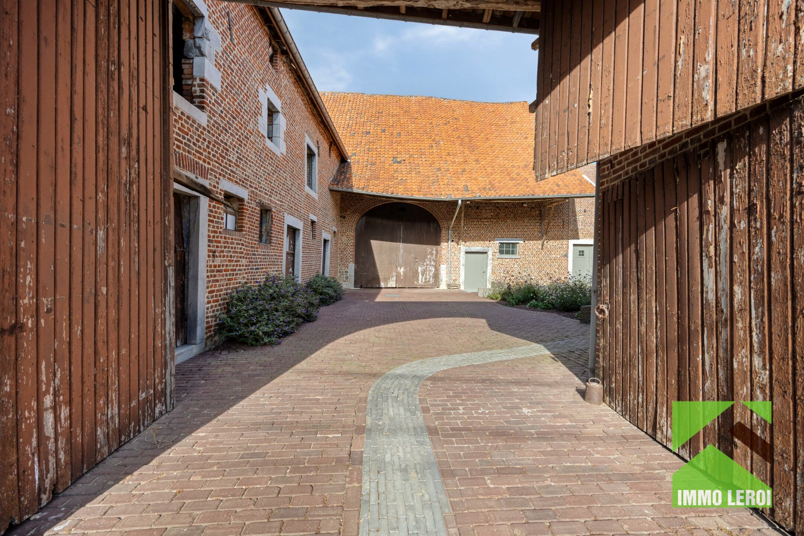 Prachtige hoevewoning met binnenkoer, stalling en tuin in Haspengouwse vierkantshoeve - foto 4