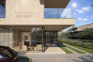 In de prestigieuze Residentie Westlane komt een ruime handelsruimte (151 m²) op het gelijkvloers te koop. Dankzij de ligging met een uitstekende zichtbaarheid vanaf de Natiënlaan is dit een absolute toplocatie voor wie wil ondernemen met uitstraling.<br /><br />Het handelspand wordt casco aangeboden, waardoor u volledige vrijheid heeft om de ruimte in te richten volgens uw eigen concept. Er zijn reeds plannen beschikbaar met een mogelijke indeling, die inspiratie bieden voor een doordachte inrichting. Grote raampartijen zorgen voor een moderne uitstraling en maximale zichtbaarheid.<br /><br />Voor klanten en bezoekers is er niet alleen publieke parkeergelegenheid in de nabije omgeving, maar ook de mogelijkheid om privéstaanplaatsen achter het gebouw bij aan te kopen. Bovendien bevindt zich naast de residentie een Fastnet laadpunt.<br /><br />Dit handelspand biedt een uitstekende opportuniteit voor ondernemers die een stijlvolle en goed bereikbare locatie zoeken, of voor investeerders die kiezen voor een eigendom met sterke verhuurpotentie.<br /><br />Meer informatie? Contacteer Wilem Cauwels Real Estate: 050/89.27.70