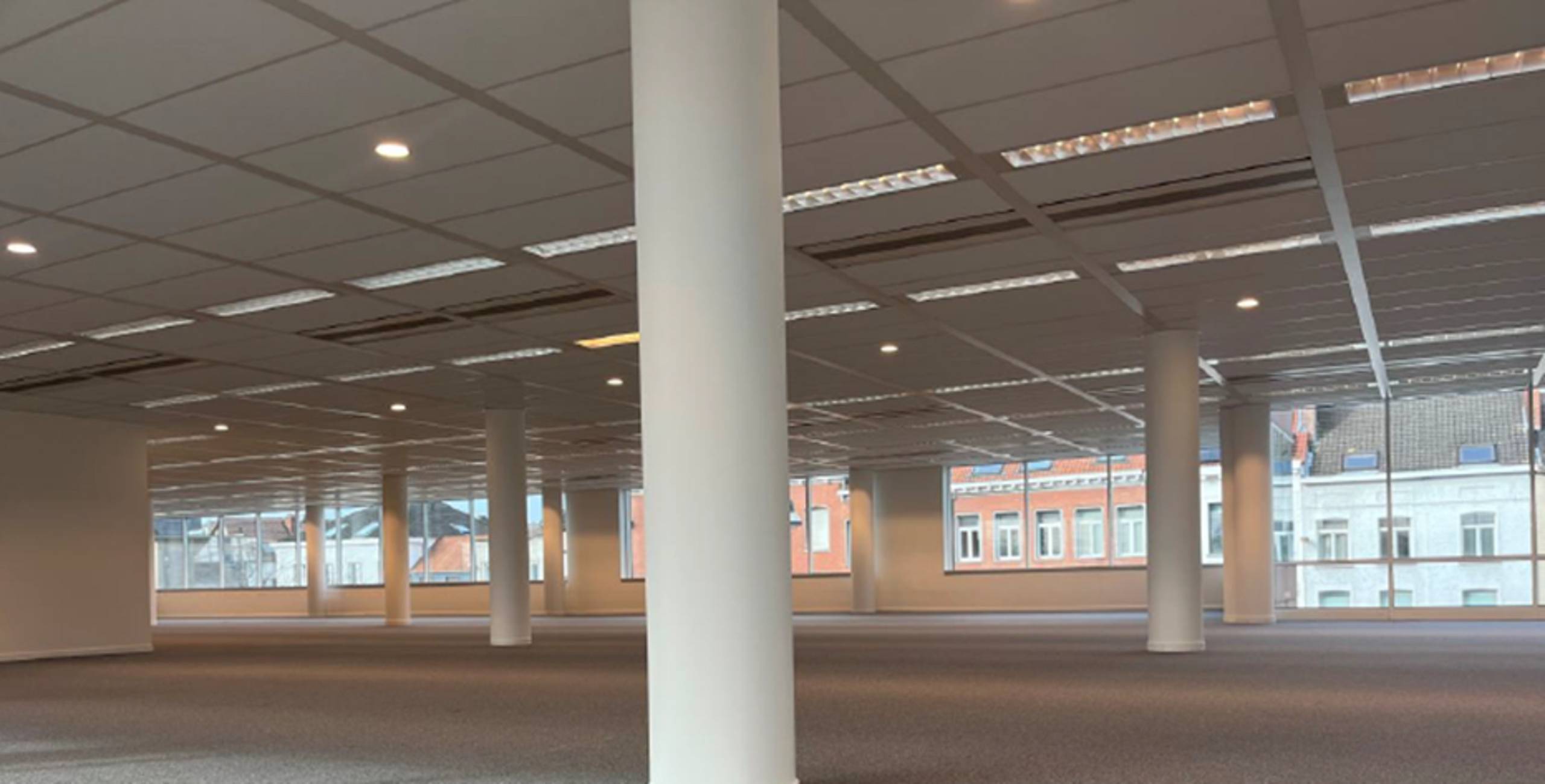 Moderne kantoorruimte te huur aan het station van Mechelen - foto 4