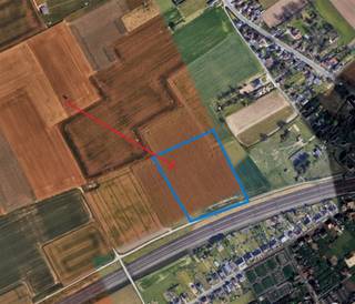 <p><span>Te koop: Landbouwgrond in Kortenberg</span></p><p><span> </span></p><p><span>In het landelijke Kortenberg bieden wij deze landbouwgrond aan met een totale oppervlakte van </span><span>4.632 m²</span><span>. Het perceel meet ongeveer </span><span>75 meter in lengte</span><span> en </span><span>63 meter in breedte</span><span>, wat zorgt voor een praktisch en efficiënt bruikbaar stuk grond.</span></p><p><span> </span></p><p><span>De grond is momenteel verpacht, wat dit aanbod bijzonder interessant maakt voor investeerders die op zoek zijn naar een stabiele opbrengst.</span></p><p><span> </span></p><p><span>Dankzij de rustige ligging geniet u van een aangename, landelijke omgeving, terwijl het centrum van Kortenberg en de omliggende gemeenten vlot bereikbaar zijn.</span></p><p><span> </span></p><p><span>Meer informatie beschikbaar op aanvraag.</span></p>