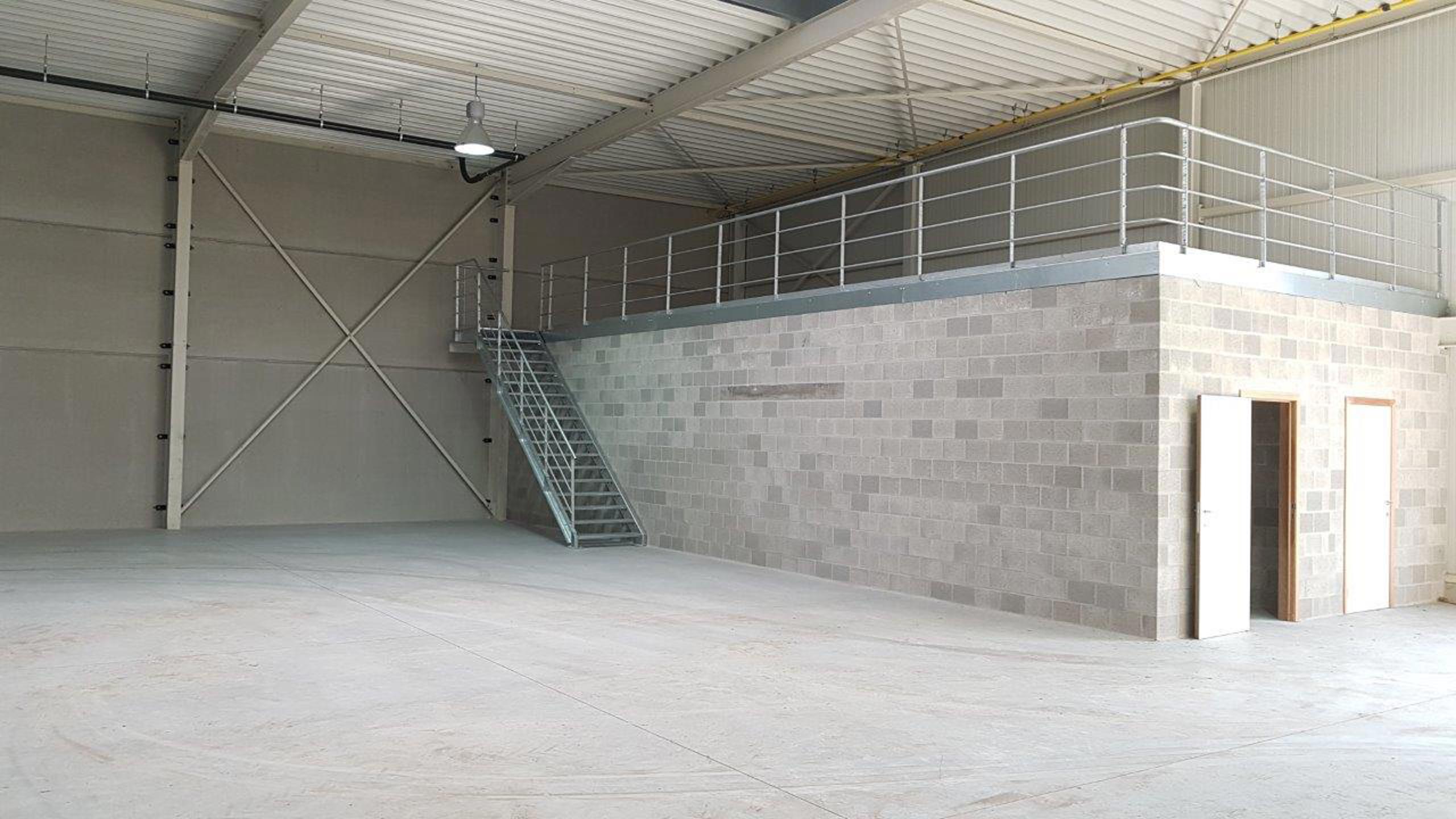 Complex van 9 verhuurde KMO-units jaaropbrengst € 199.000 - foto 4