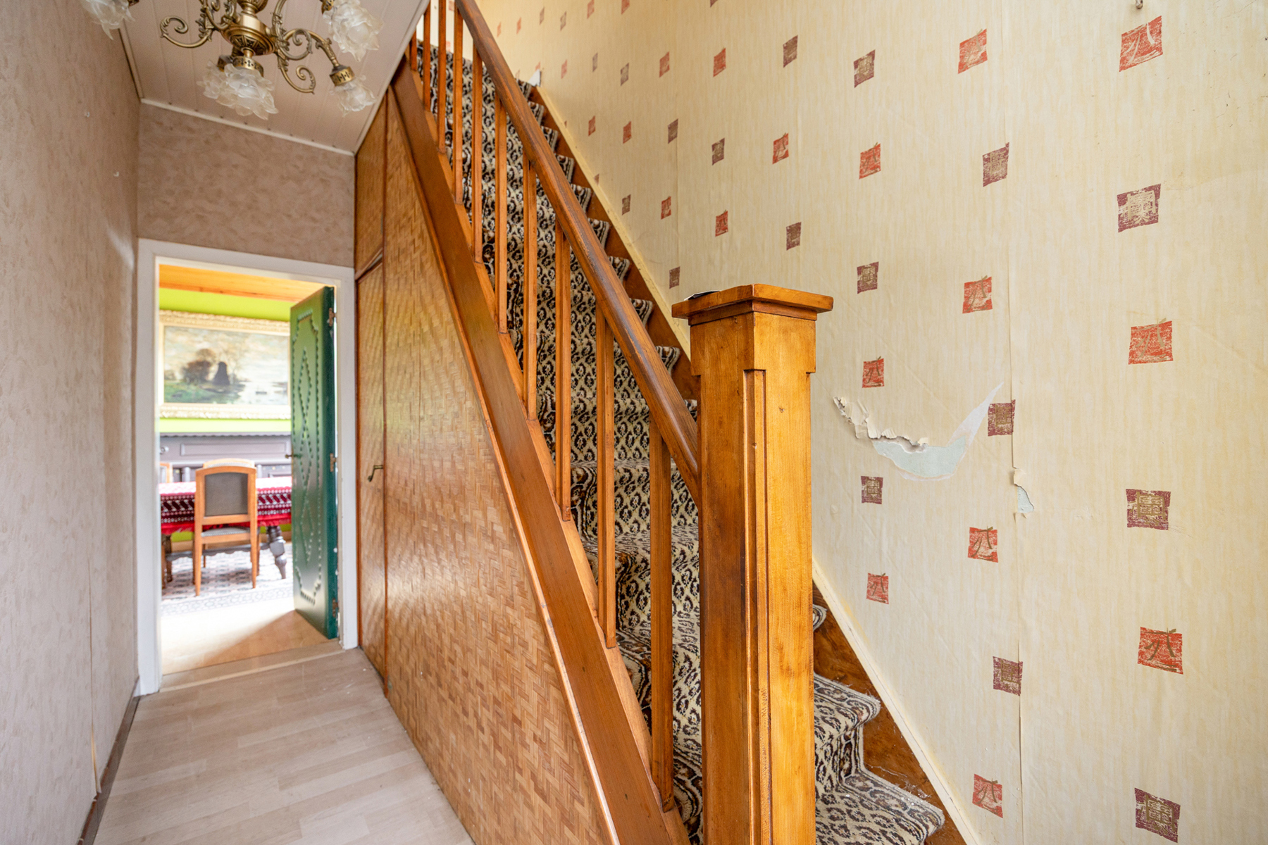 TE RENOVEREN VRIJSTAANDE WONING MET UITBREIDINGSMOGELIJKHEDEN OP 708 M² NABIJ HEIST CENTRUM - foto 3