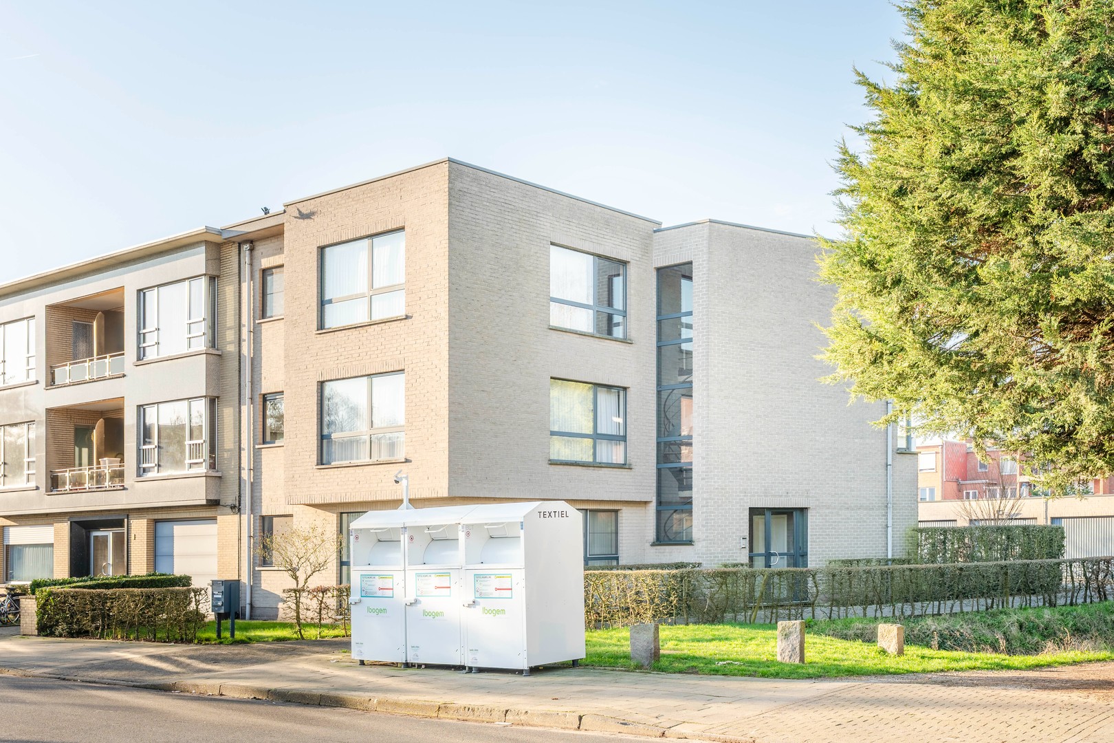 Centraal en rustig gelegen appartementsgebouw - foto 2