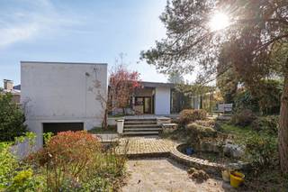 Discover this unique, architectural villa situated on a beautiful plot of no less than 18 acres in a quiet and residential neighborhood of...