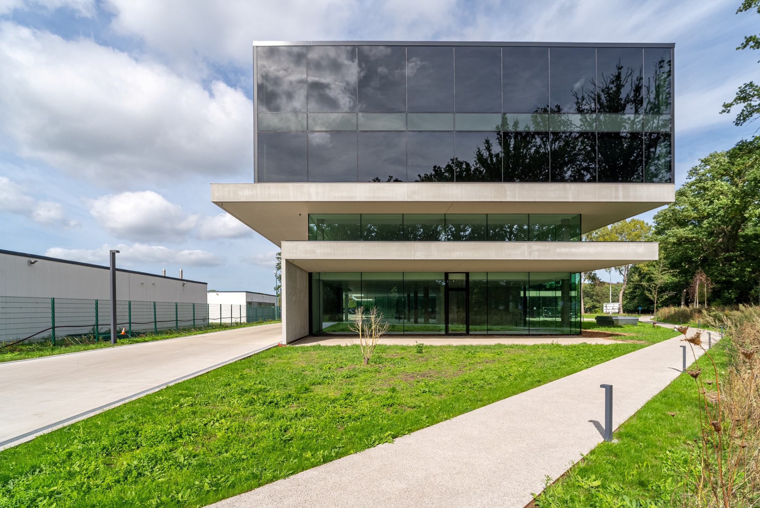 Commercial for rent in Oostkamp - photo 4