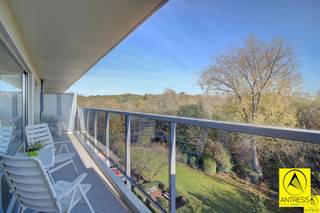 Ideaal in het rustige Rubenspark aan het Fort 5 gelegen appartement met ruim terras met prachtig uitgestrekt zicht op groen!De ramen werden recent...