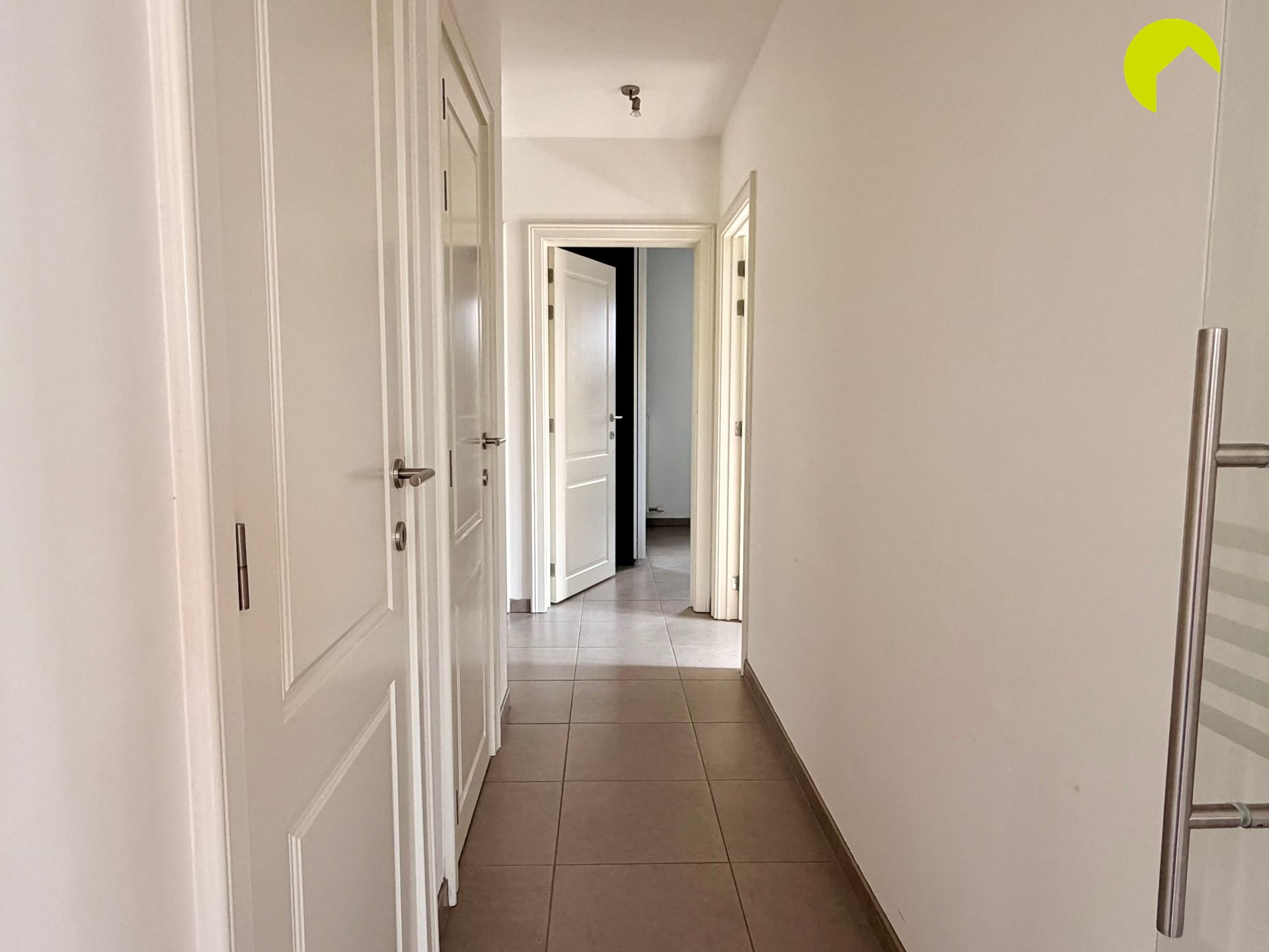 Tweeslaapkamerappartement met terras op toplocatie in Boechout! - foto 2